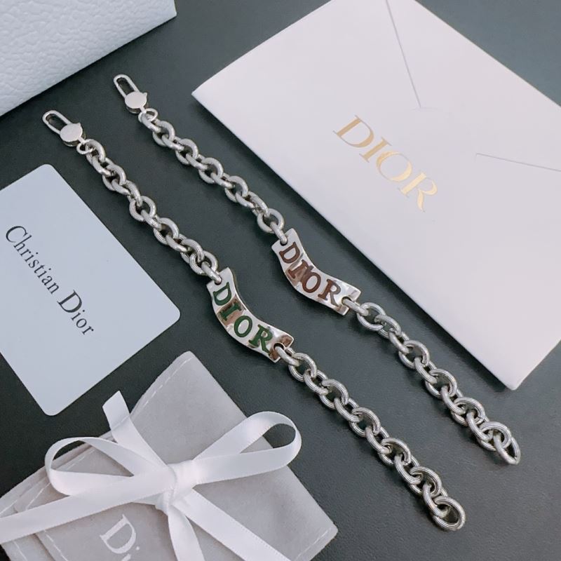 chr1st1an D10r bracelets